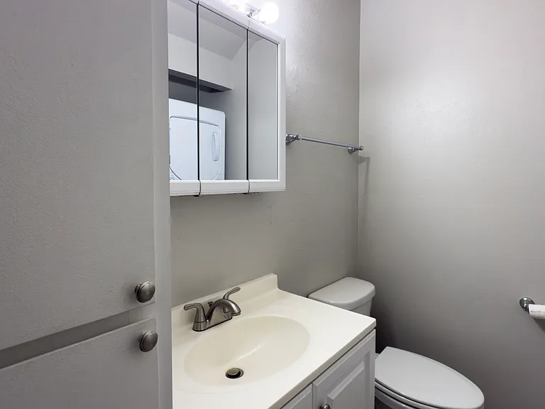 1905 W Morton St #20 — Photo 9