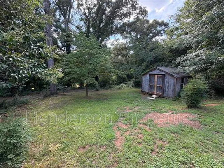 638 Salisbury Rd — Photo 17