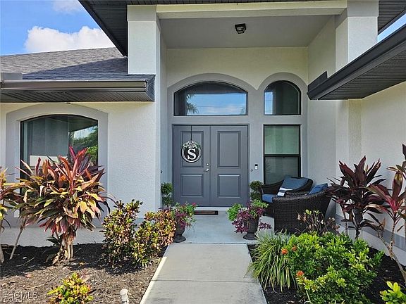 4th image of 1733 SW 29th Ter