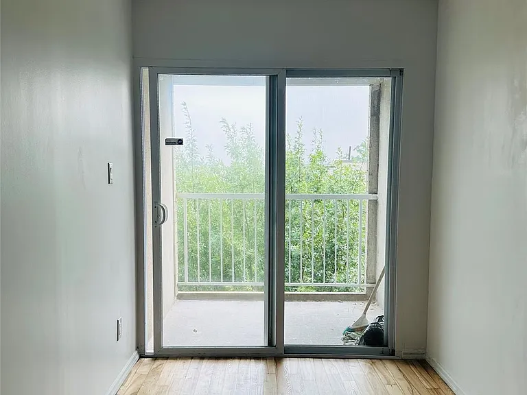 10009 39th Ave #4E — Photo 8