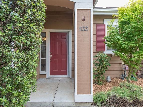 2nd image of 1133 Brighton View Cir