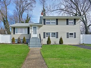 6 Manor Dr, Neptune, NJ