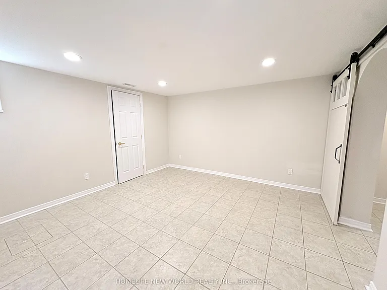 98 Newton Dr #BASEMENT — Photo 3