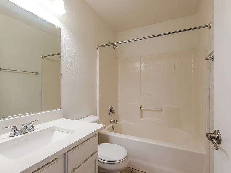 16183 W Buchanan St — Photo 15
