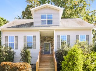 700 Natural Springs Ct, Fuquay Varina, NC 27526