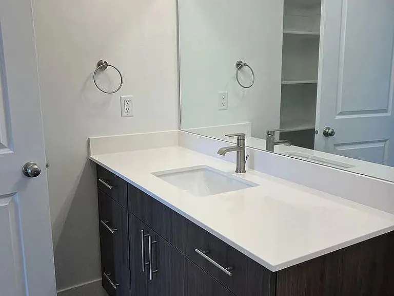 651 S 2400 W — Photo 51