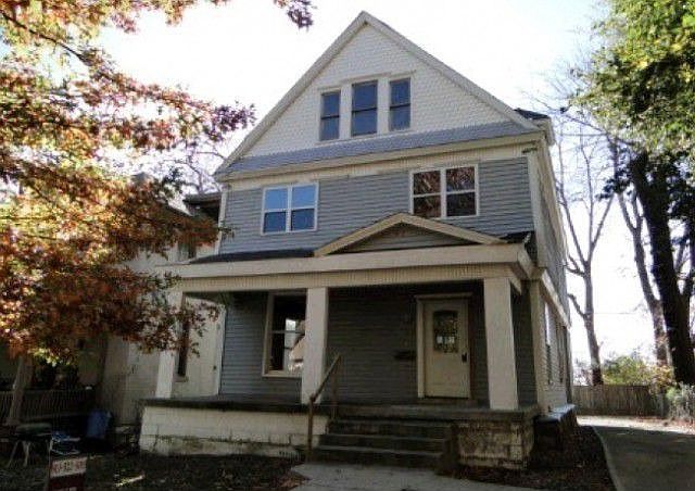 1st image of 47 E 32nd St