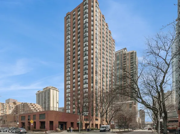 899 S Plymouth Ct APT 1403, Chicago, IL 60605