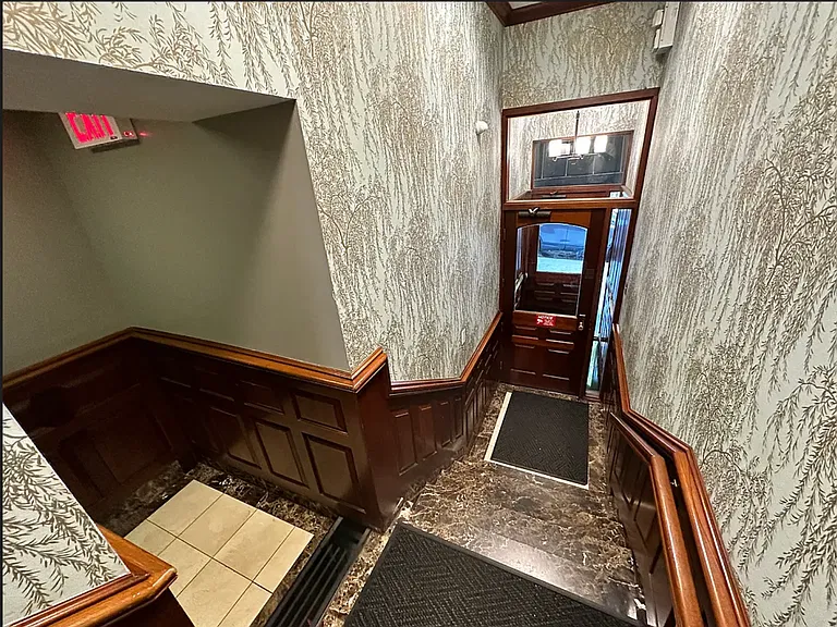 240 E 90th St #5D — Photo 9
