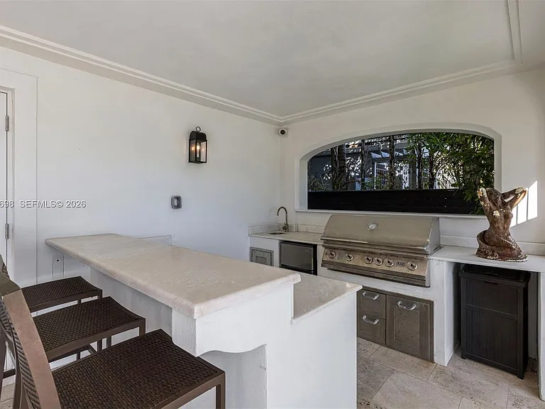 1460 S Treasure Dr — Photo 38