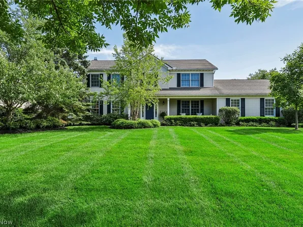 33709 N Fall Lake Dr, Avon, OH 44011