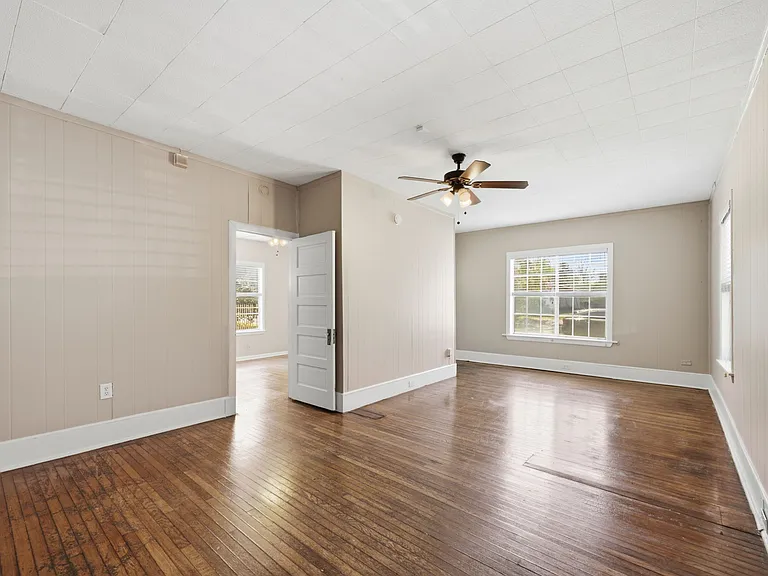 543 Avant Ave — Photo 8