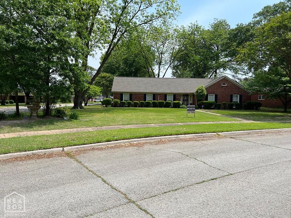 1st image of 812 Betty Lynn St