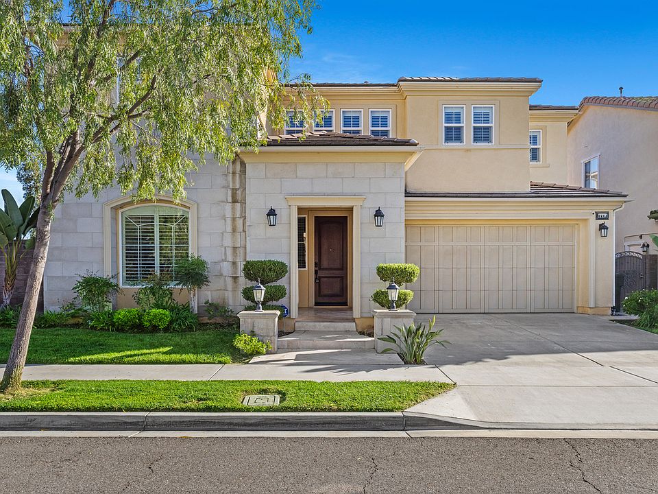 1st image of 2854 Alamitos Rd