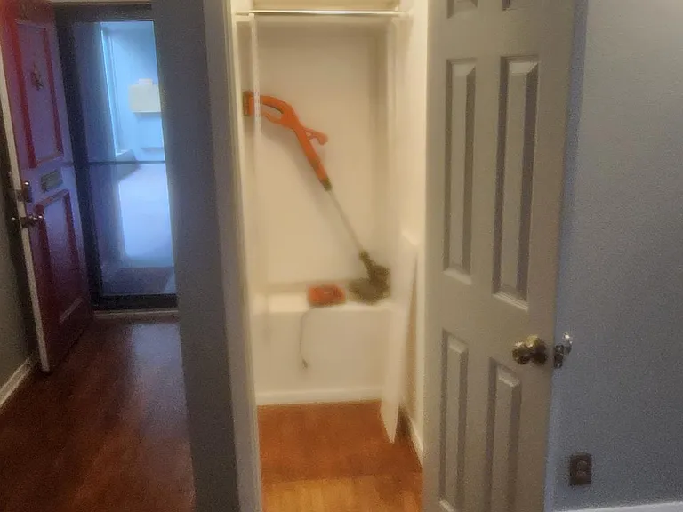 5042 N Hall St — Photo 30