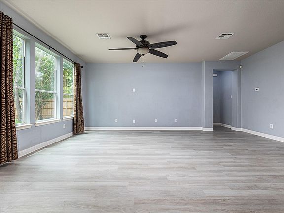 4th image of 289 Serene Hollow Ln