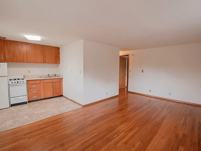 State Street Apartments — Photo 37