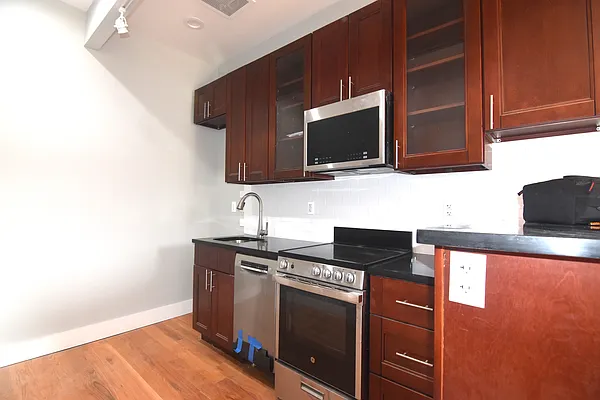 Rented by Triplemint | media 46