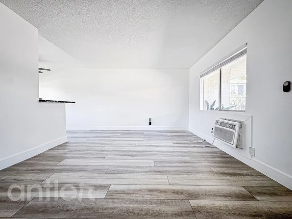 631 N Cerritos Ave #W116