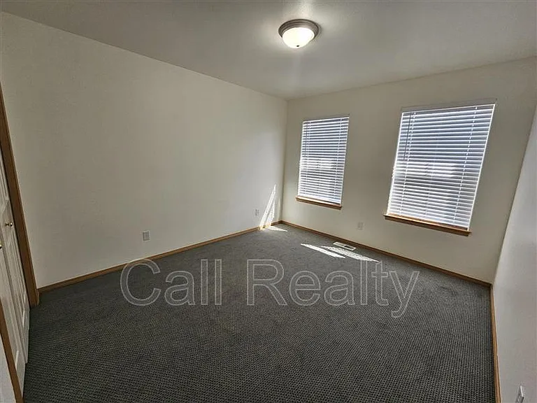 1021 N Malvern Rd — Photo 14