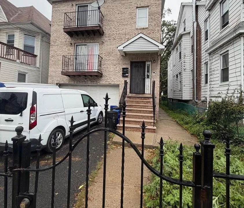 71 Mapes Ave #2