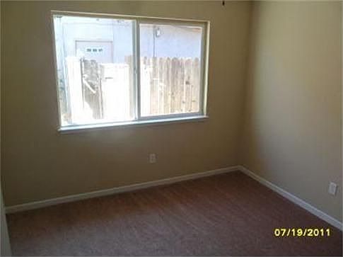 5th image of 432 Pioneer Dr