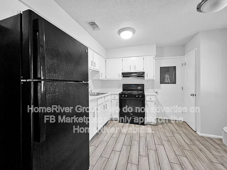 439 Bridgit Dr — Photo 8