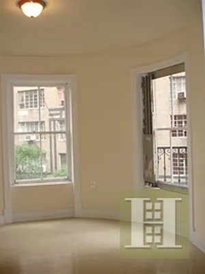 Rented by Halstead Real Estate | media 33