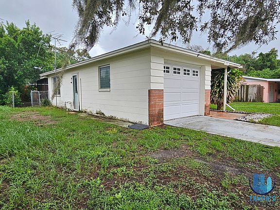 3rd image of 1702 Aqua Ln