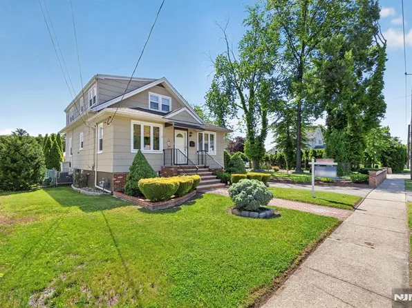 70 Franklin St, Little Ferry, NJ 07643