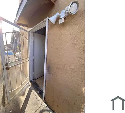 8417 S San Pedro St — Photo 6