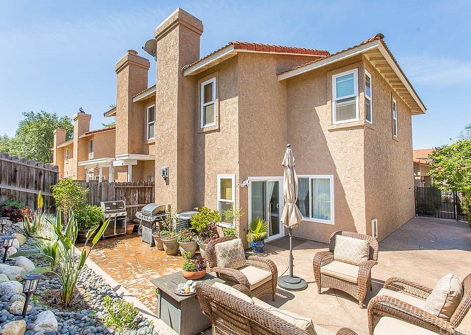 1st image of 4738 Elderberry Ave