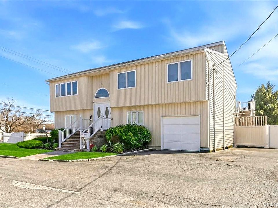 1st image of 4460 Merrick Road