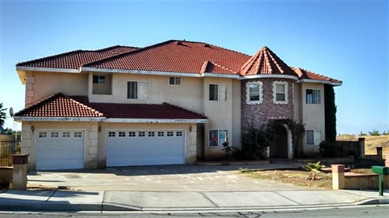 1st image of 26015 Chateau Ct