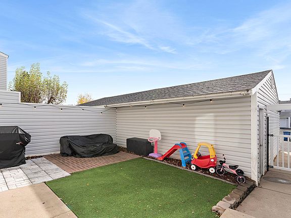 3rd image of 2200 Tower Ct