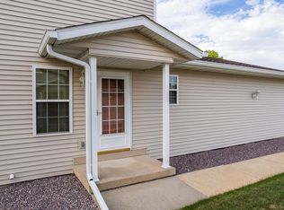 1330 Silver Dr, Baraboo, WI 53913