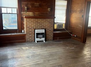 1011 W Walker St, Denison, TX 75020