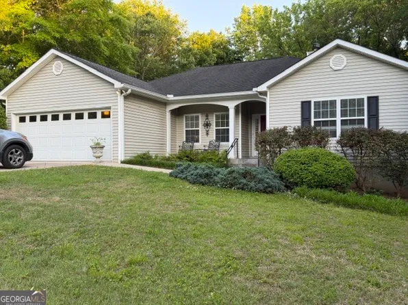 305 Grindstone Creek Dr, Clarkesville, GA 30523