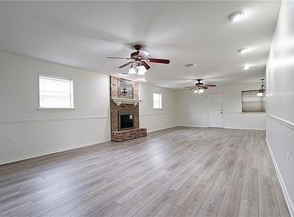 5th image of 717 Florida St