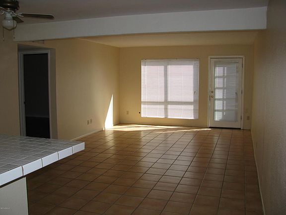 2nd image of 3828 N 32nd St Unit 129