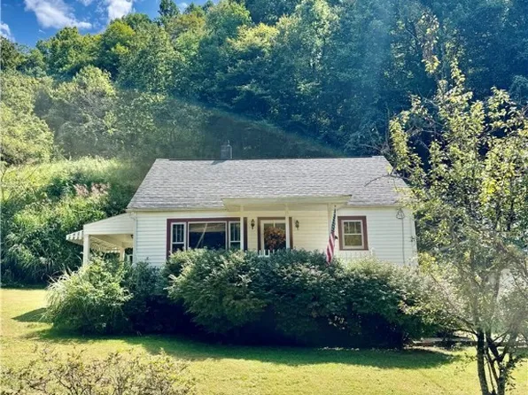 9354 Daniel Boone Pkwy, Foster, WV 25081