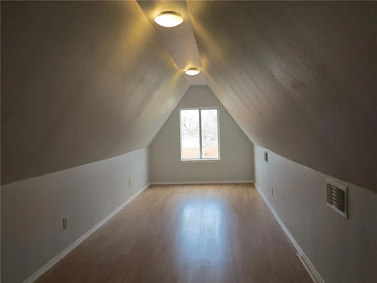 310 W University Ave #B — Photo 12