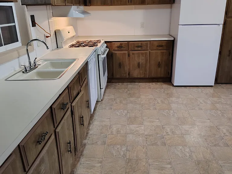 60 2nd St SW #26 — Photo 14