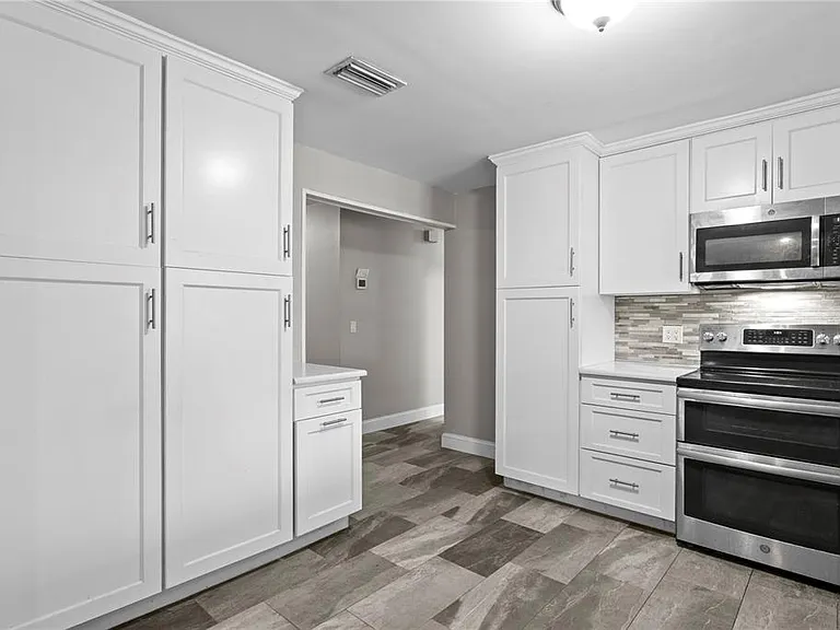 6928 Greenhill Pl — Photo 10