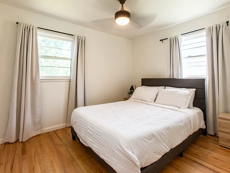 2313 Alamo Dr — Photo 40