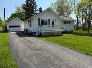 27 Turrill Ave, Lapeer, MI