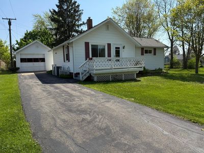 27 Turrill Ave, Lapeer, MI, 48446