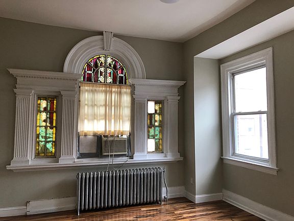 5th image of 511 S 42nd St APT 2R