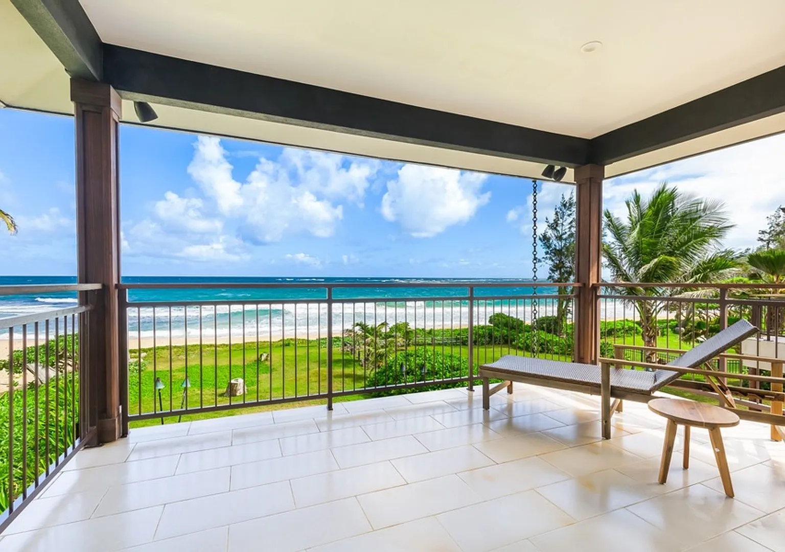Majestic Mahakea: Oceanfront Oasis by Gather — Photo 4