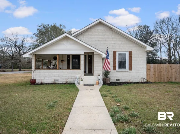 108 E 6th St, Bay Minette, AL 36507